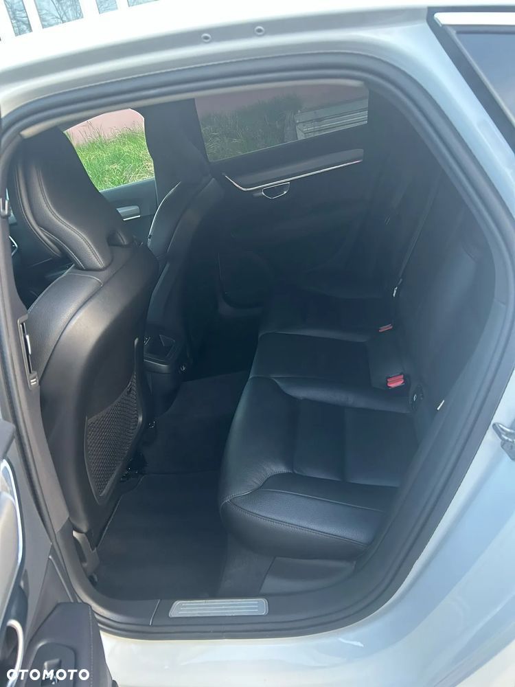 Volvo S90 D4 SCR Momentum Pro - 9