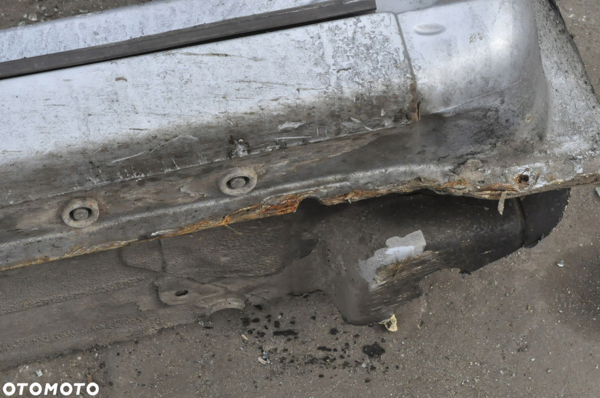 CHEVROLET CRUZE I SŁUPEK PRÓG PRAWY - 10
