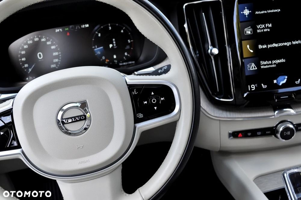 Volvo XC 60 B4 D AWD Inscription - 36