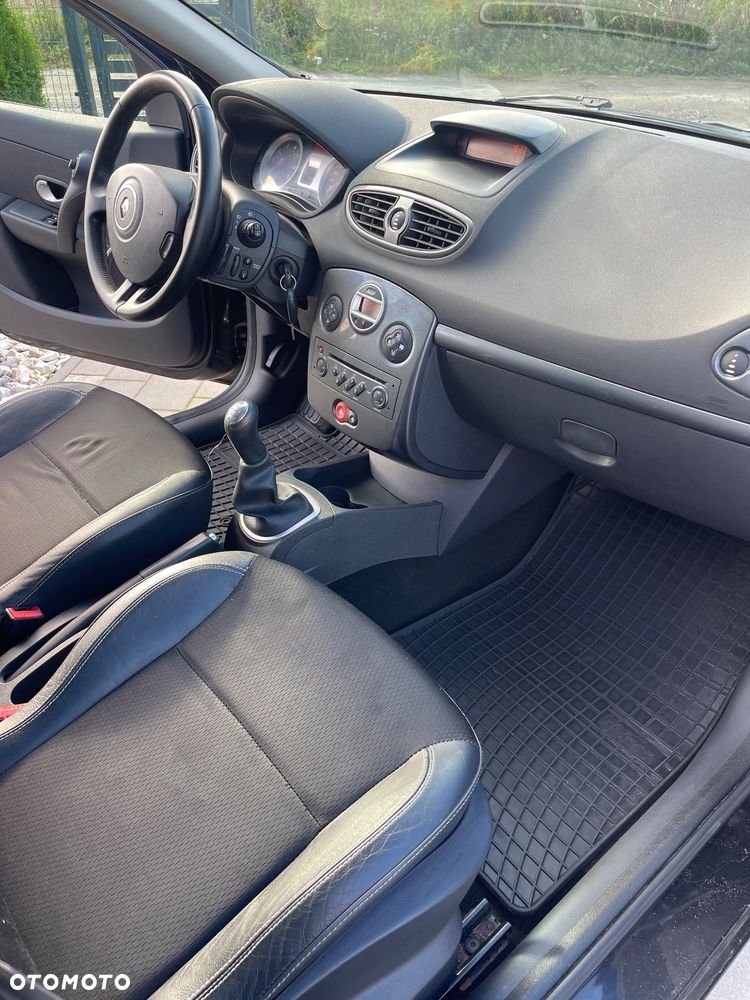 Renault Clio - 20