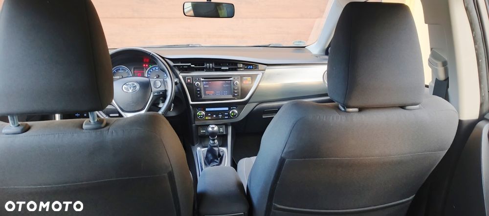 Toyota Auris 2.0 D-4D Life Plus - 19