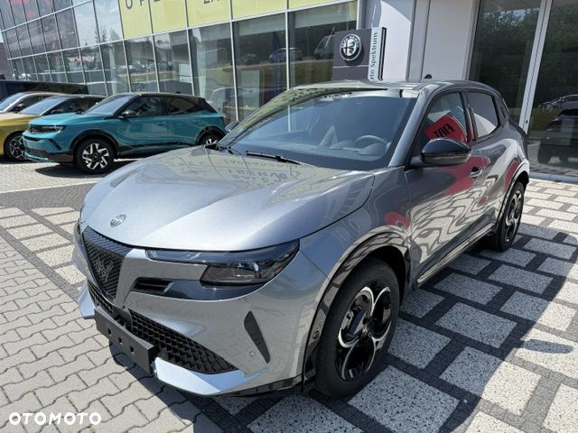 Alfa Romeo Junior 1.2 mHEV Ti Q4 eDCT - 8