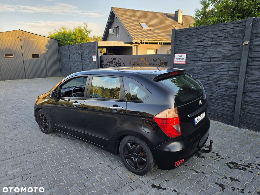 Honda FR-V - 4