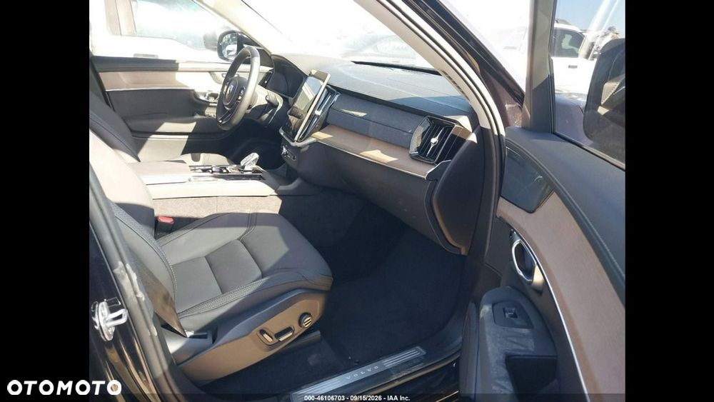 Volvo XC 90 - 9