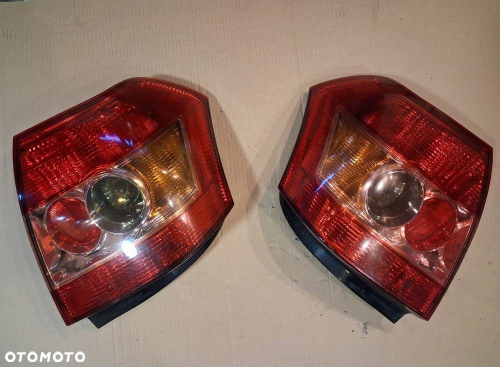 Lampa tył TOYOTA COROLLA E12  81580-02301  lewa prawa  OE - 1