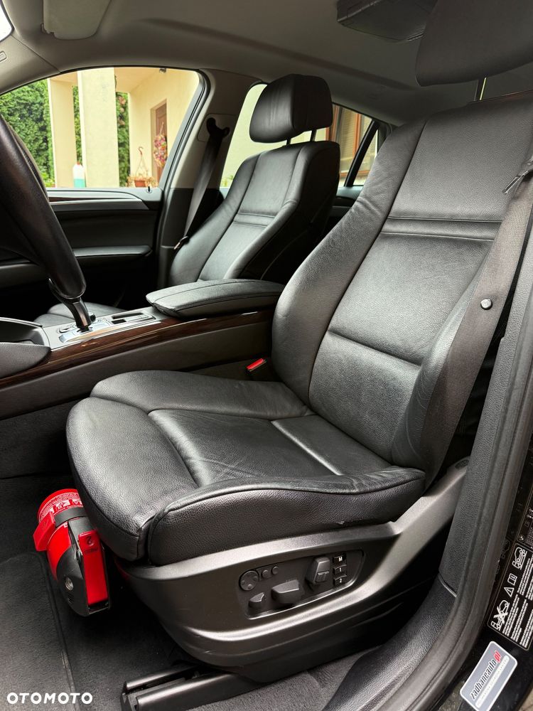 BMW X6 - 32