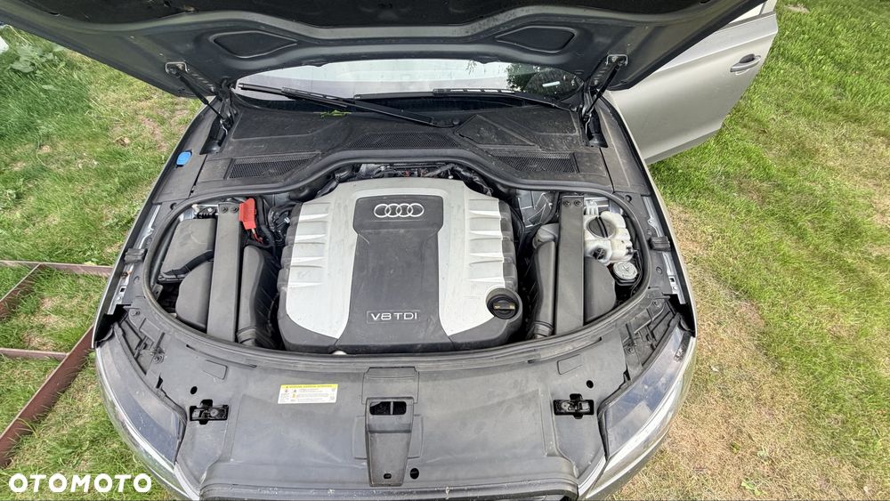 Audi A8 - 8