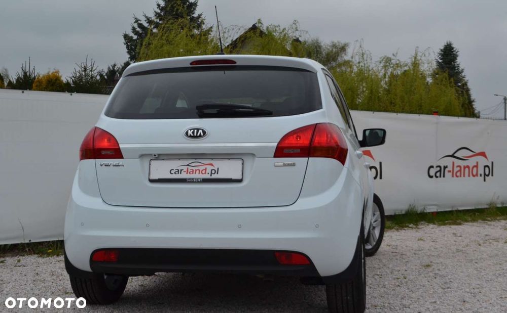 Kia Venga - 17