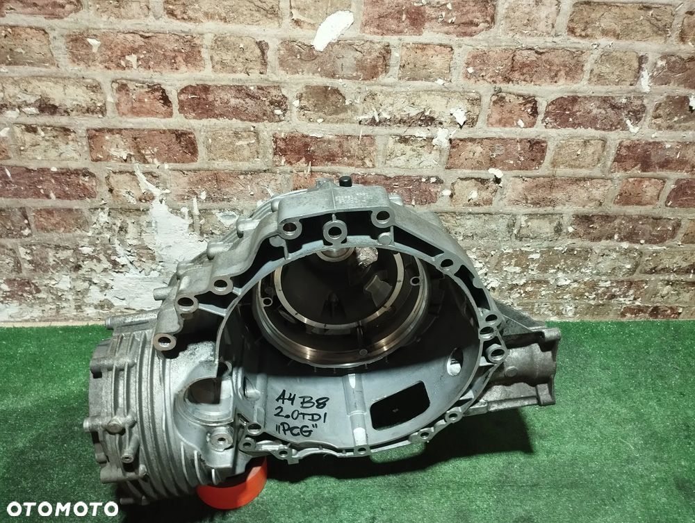 OBUDOWA DZWON SKRZYNI BIEGÓW MULTITRONIC 0AW301103R AUDI 2.0 TDI KOD: PCG - 1