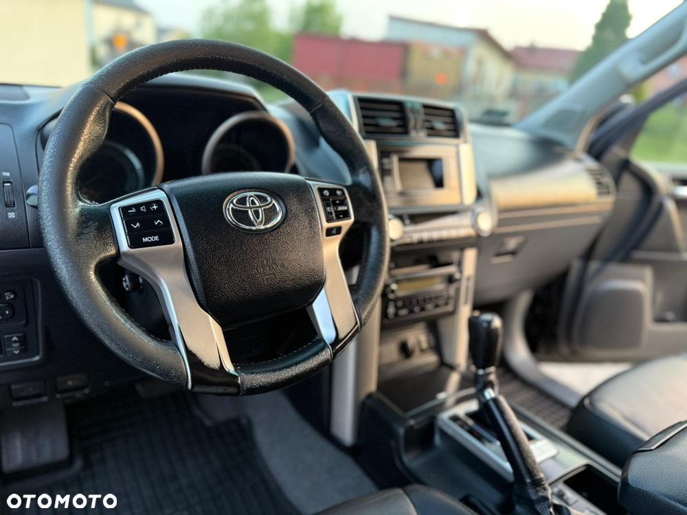 Toyota Land Cruiser - 9