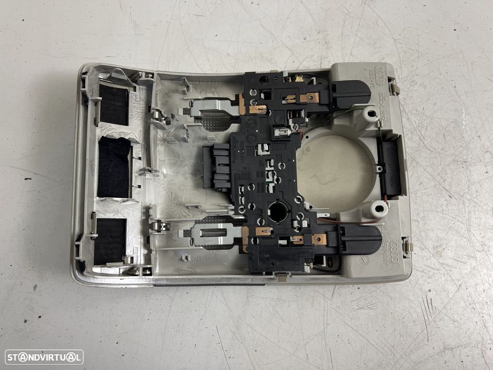 Plafonier AUDI A4 (8E2, B6) 11.00 - 12.04 REF. 8E0947135E - 2