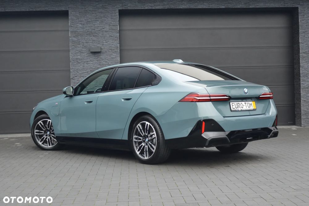 BMW Seria 5 530e - 4