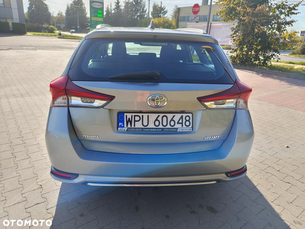 Toyota Auris - 4