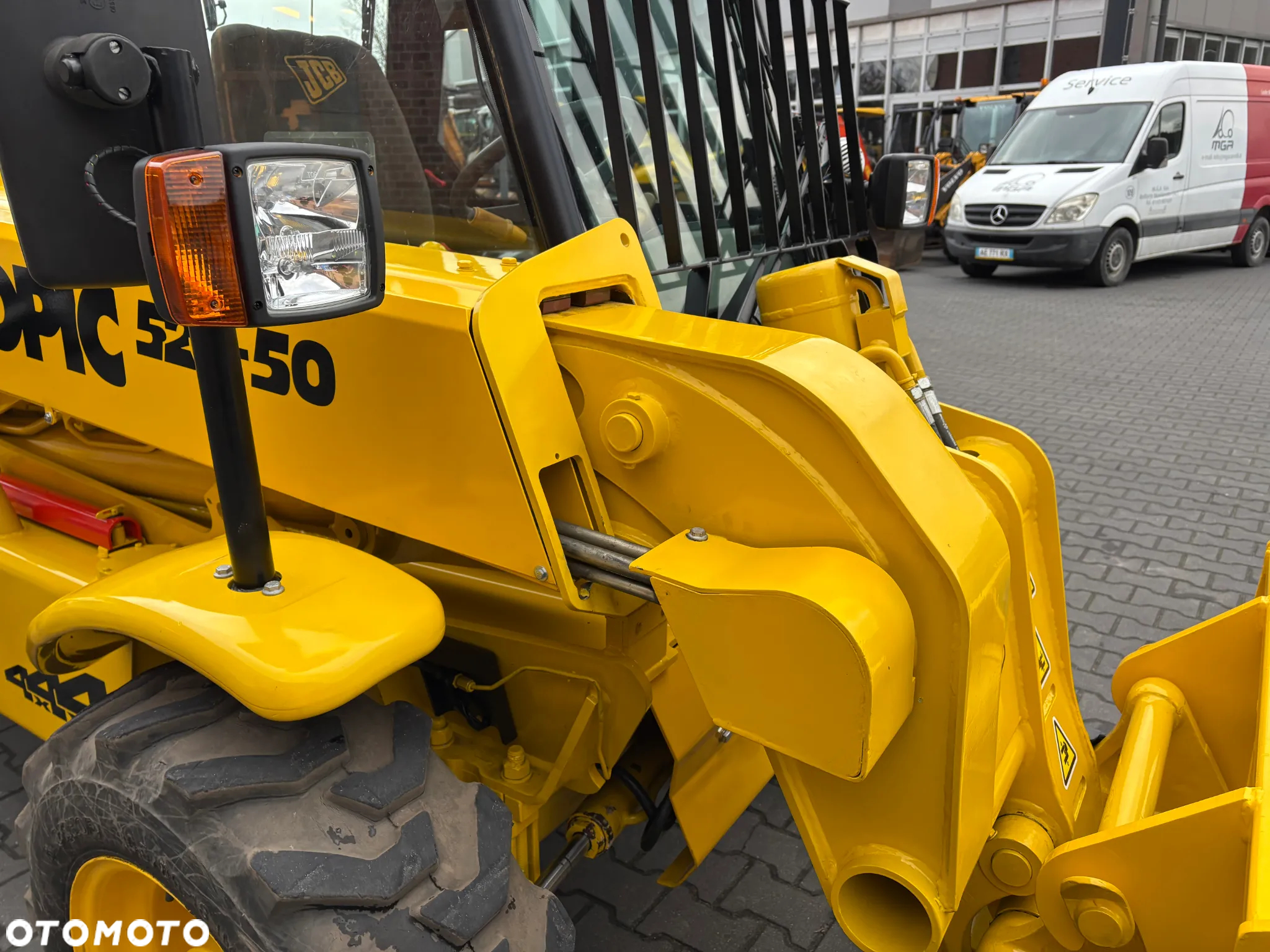 JCB 520-50 - 13