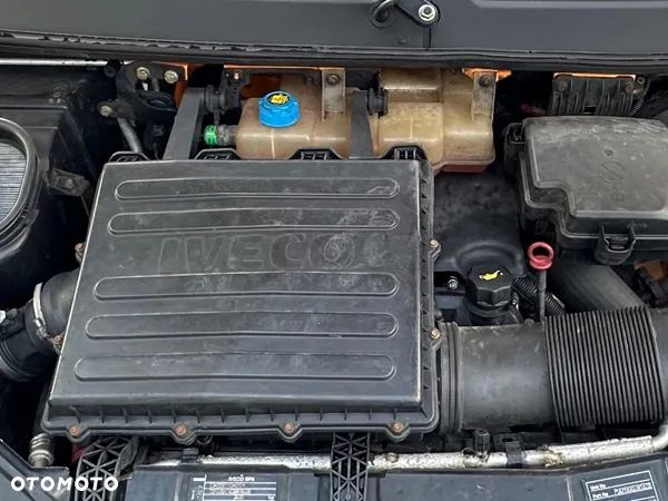 F1CE3481N słupek 3.0 HDi MJ Euro5 Fiat Ducato Iveco Daily E5 - 1