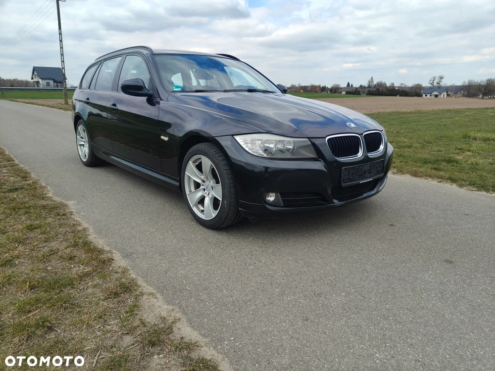 BMW Seria 3 318i Edition Exclusive - 1
