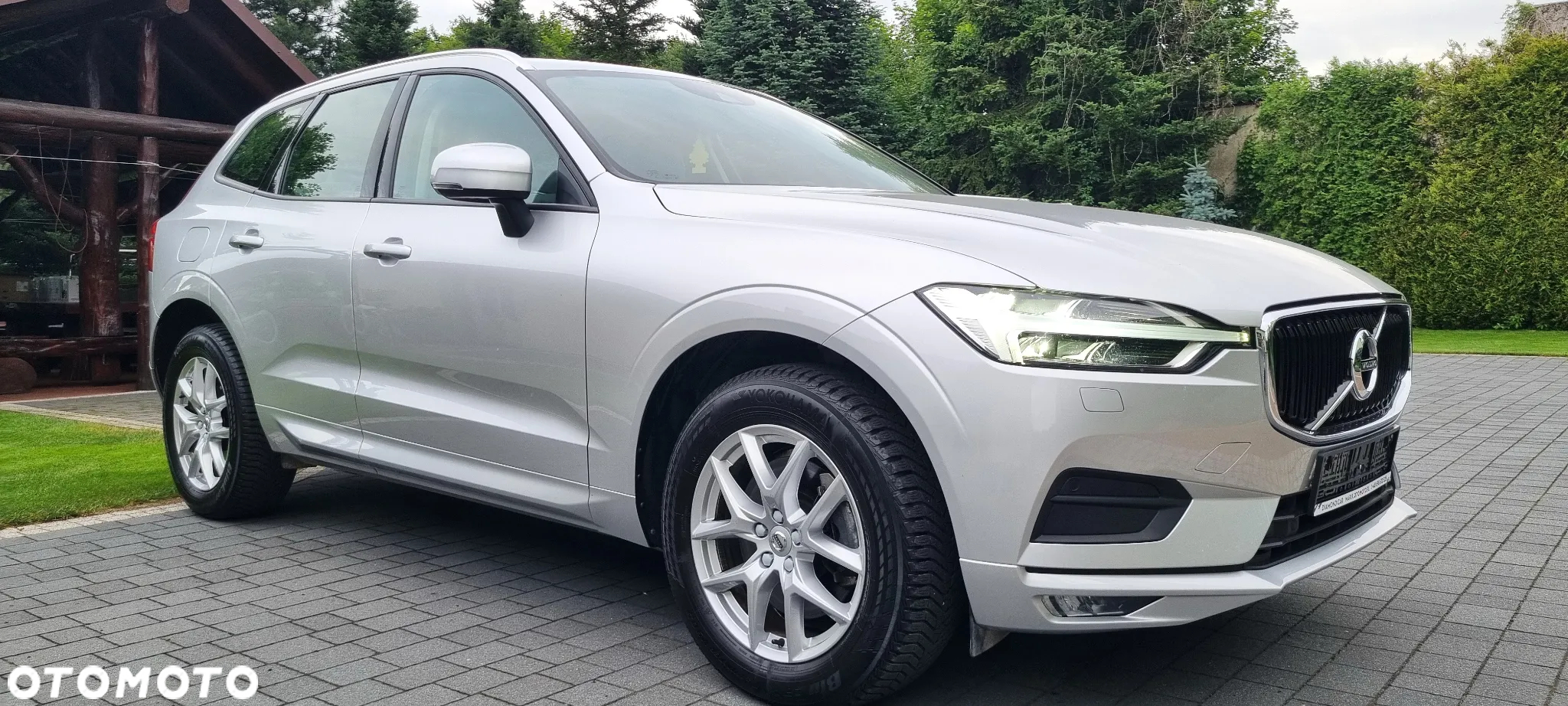 Volvo XC 60 B4 D AWD Geartronic Momentum Pro - 12