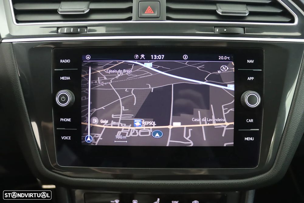 VW Tiguan Allspace 2.0 TDI R-Line DSG - 26