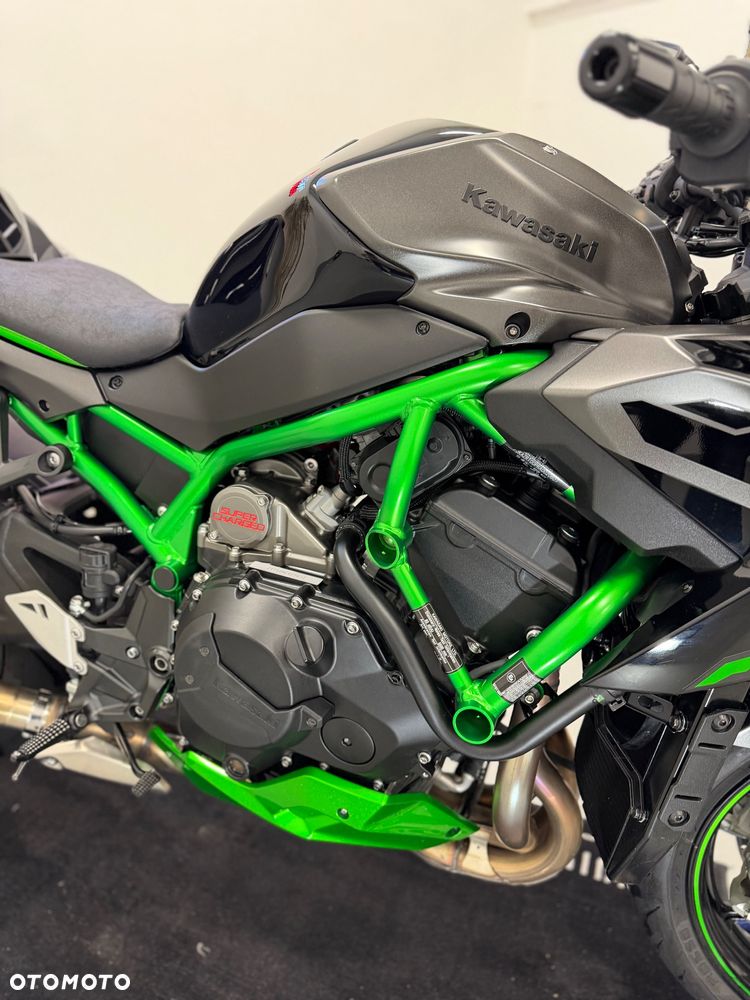 Kawasaki H2 - 14