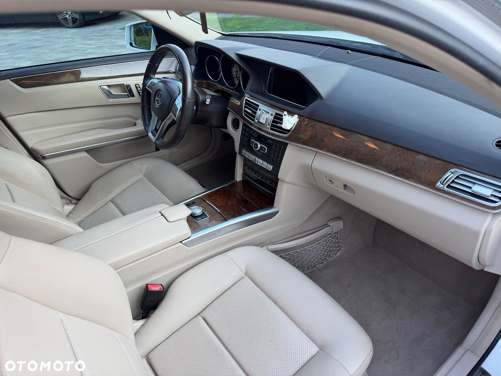 Mercedes-Benz Klasa E 350 4Matic 7G-TRONIC - 8