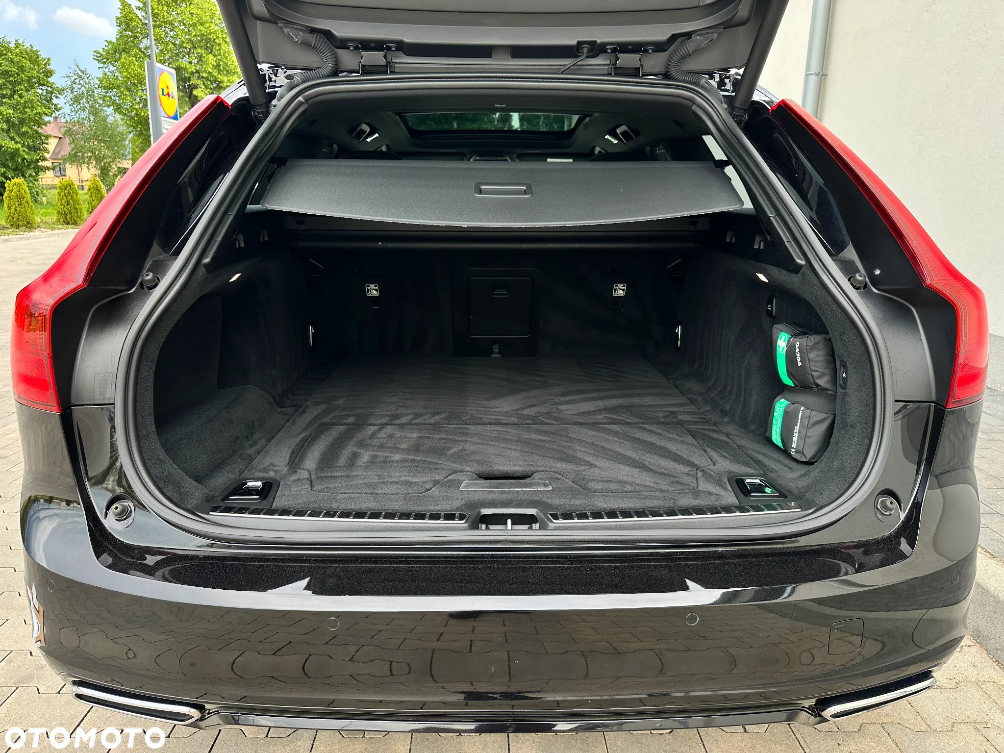 Volvo V90 D5 AWD Geartronic R Design - 23