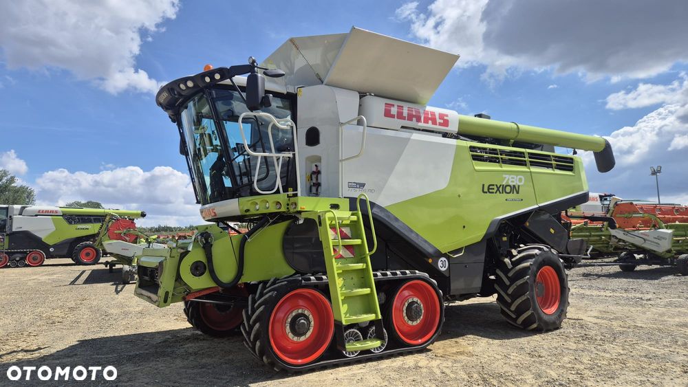 Claas Lexion 780TT z hederem - 5