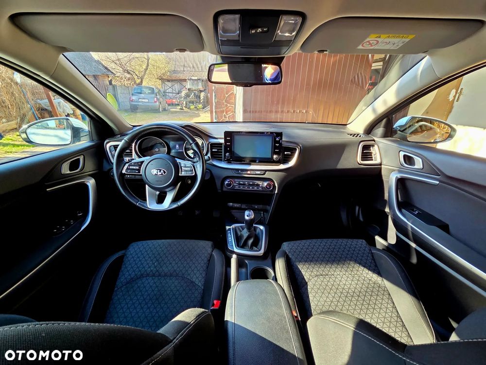 Kia Ceed 1.6 CRDi SCR M - 11