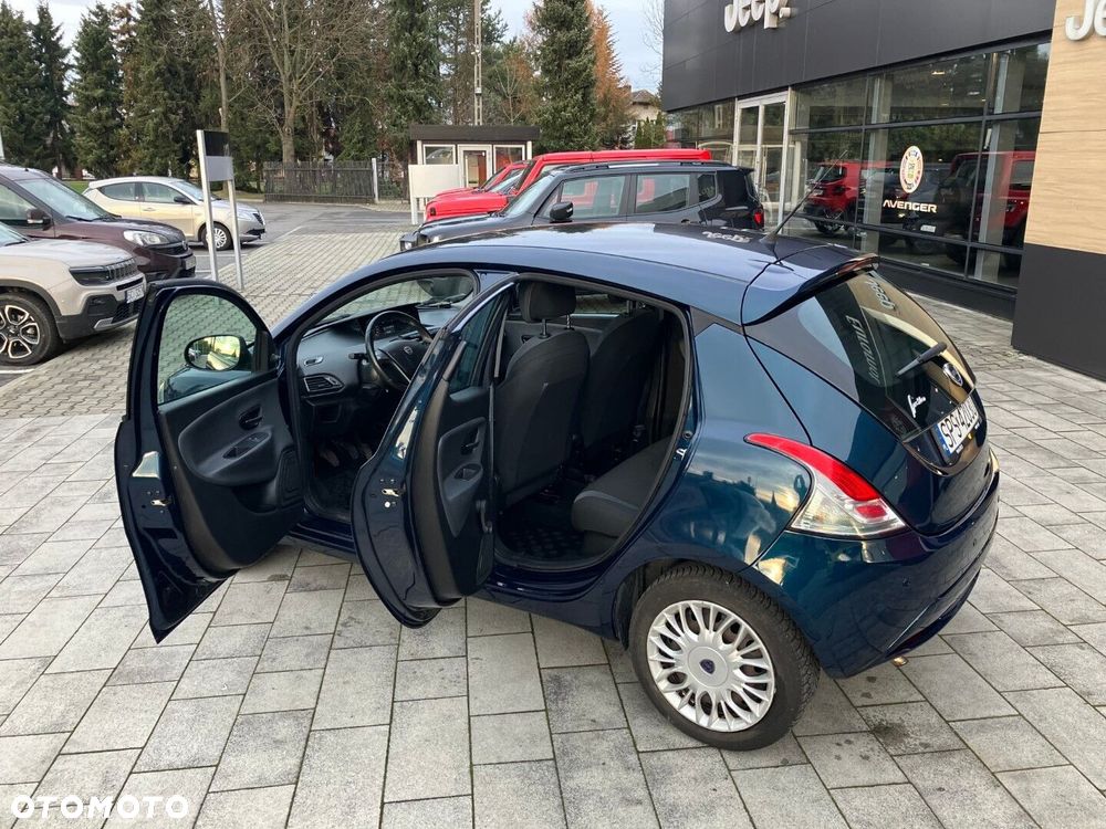 Lancia Ypsilon 1.2 8V Silver - 18