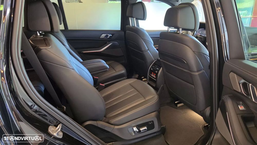 BMW X7 40 d xDrive Pack M - 58