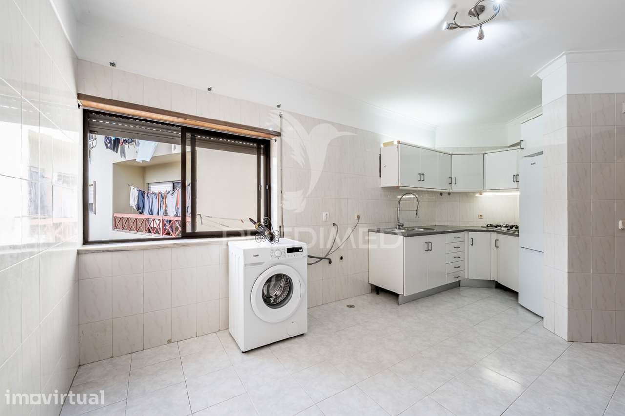 T2 Duplex Bem Localizado, na Baixa da Banheira - Grande imagem: 4/20