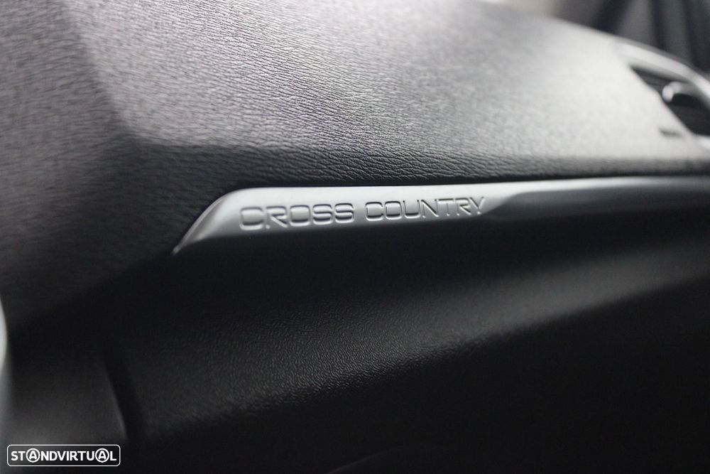 Volvo V40 Cross Country 2.0 D3 Momentum - 25