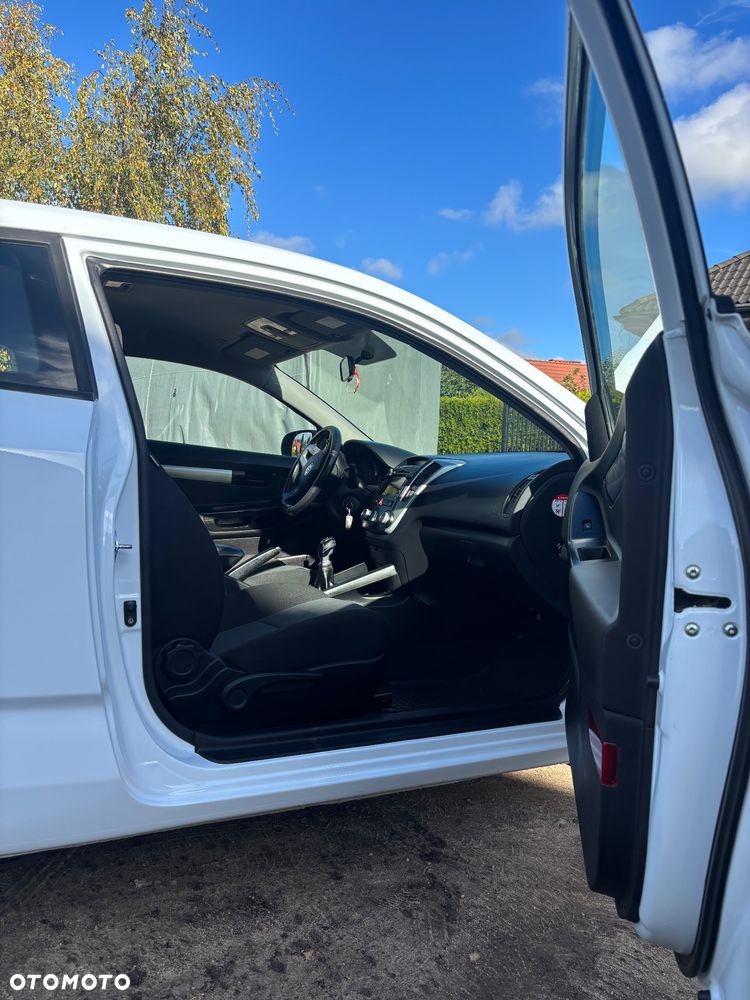 Kia Ceed - 13