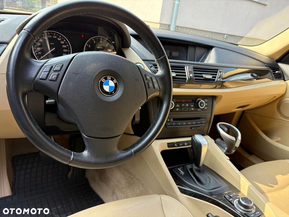 BMW X1 xDrive25i - 6
