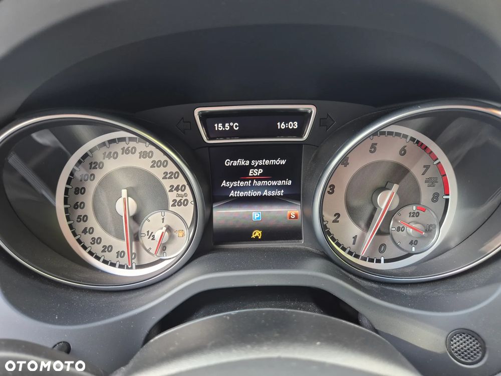 Mercedes-Benz GLA 250 UrbanStyle Edition - 37