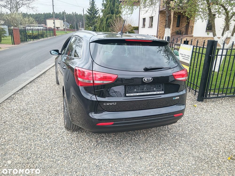 Kia Ceed 1.6 CRDi 136 ISG Platinum Edition - 4