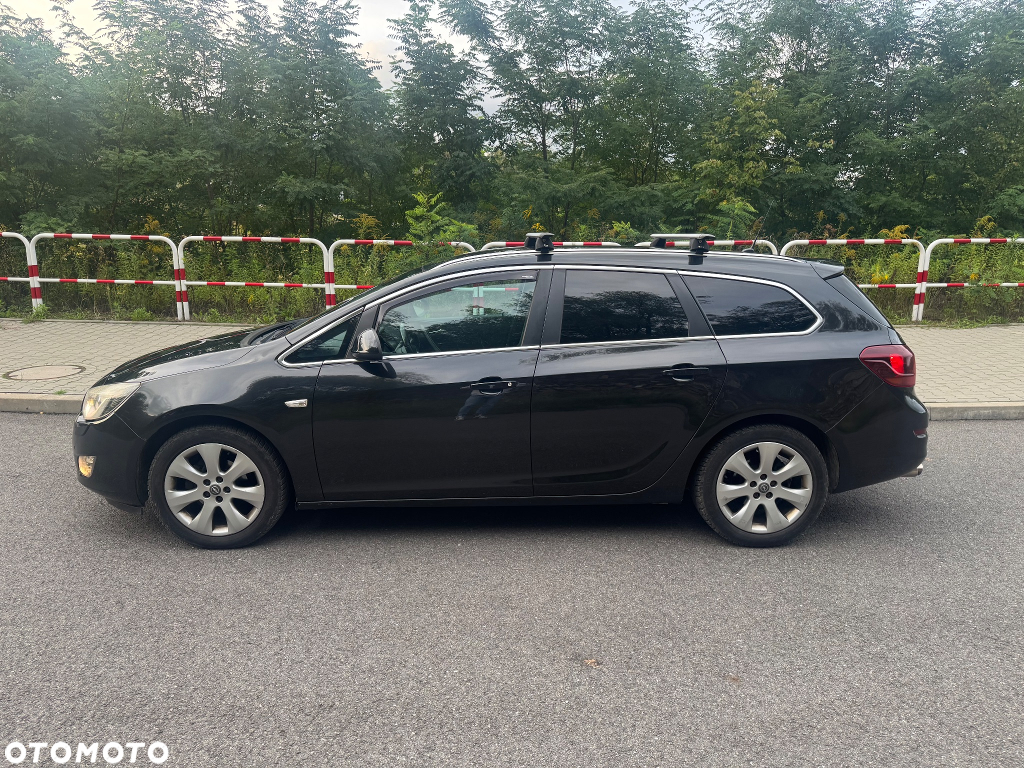 Opel Astra IV 1.4 T Cosmo S&S - 12