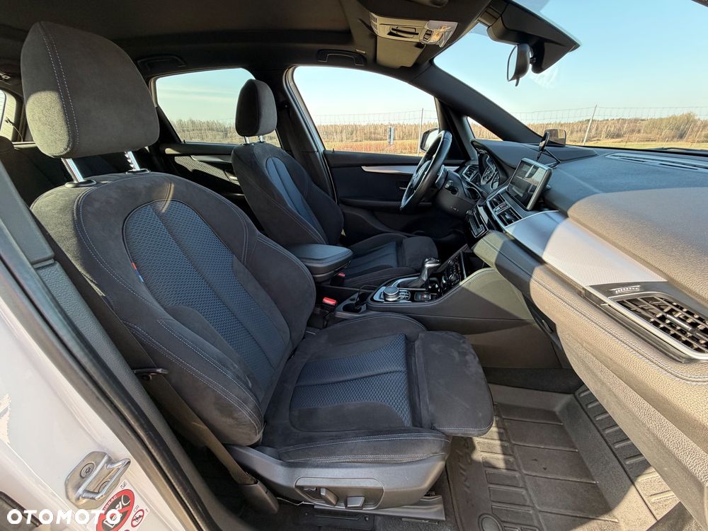 BMW Seria 2 220d Sport-Aut M Sport - 24