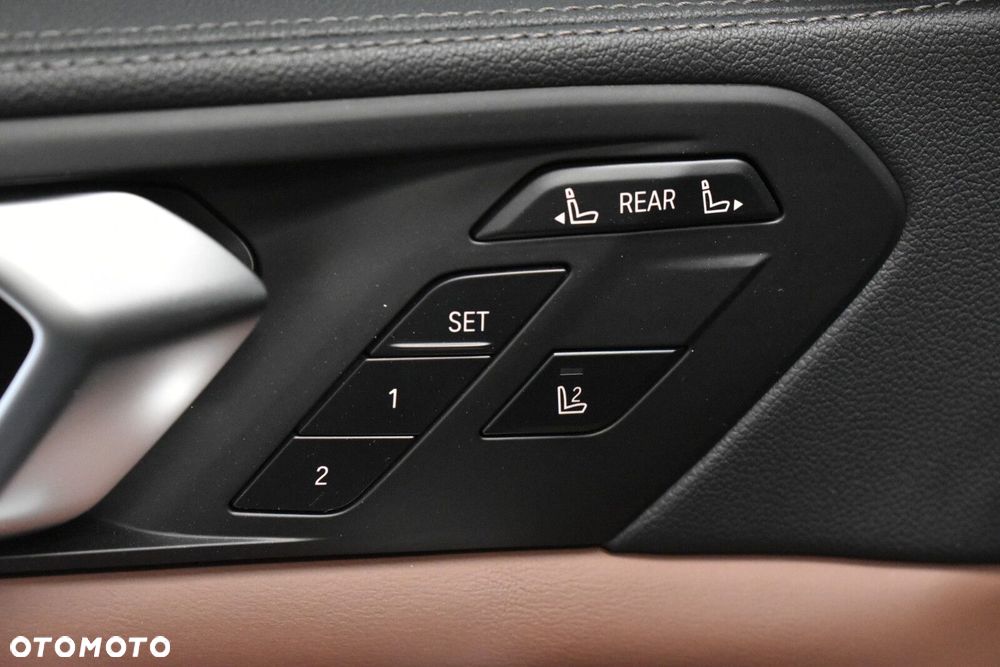 BMW X7 - 10