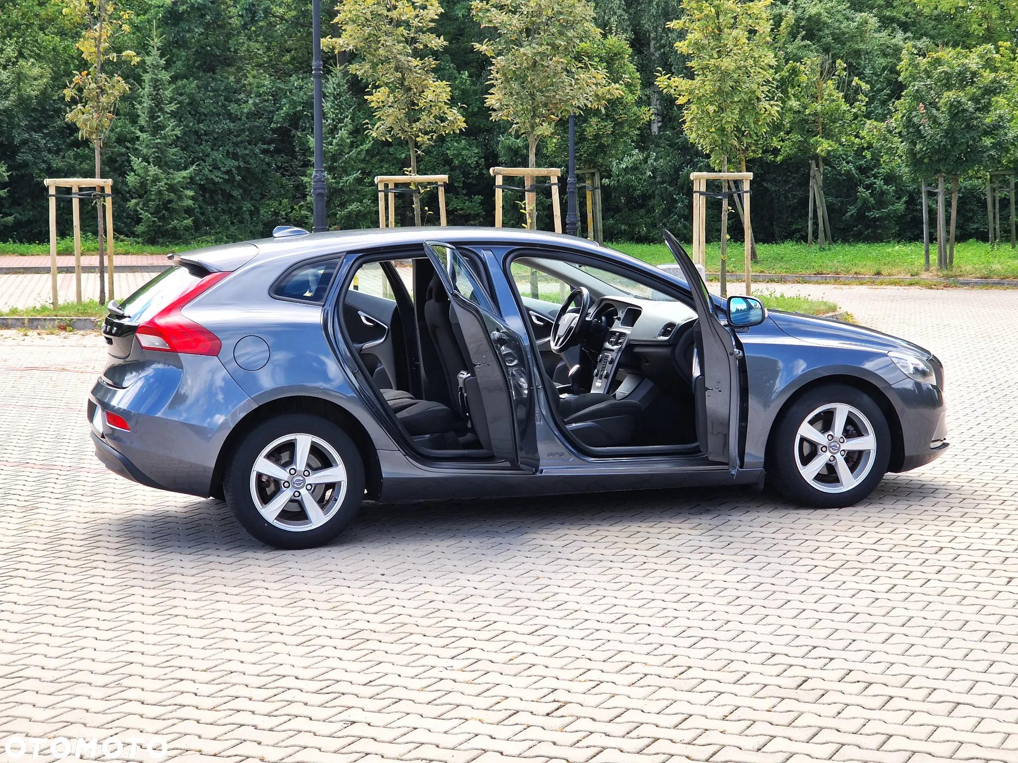 Volvo V40 D2 Momentum - 18