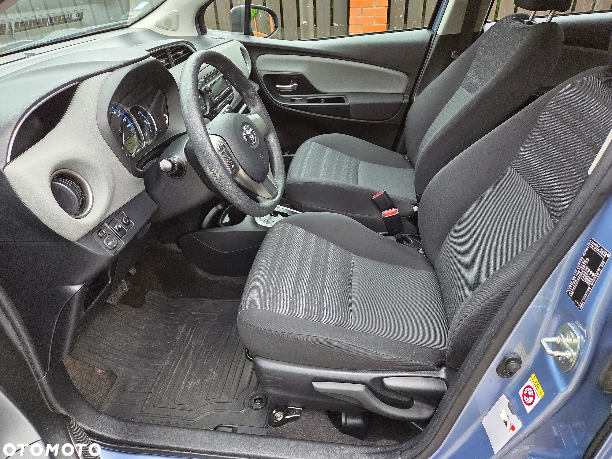 Toyota Yaris Hybrid 100 Life - 7