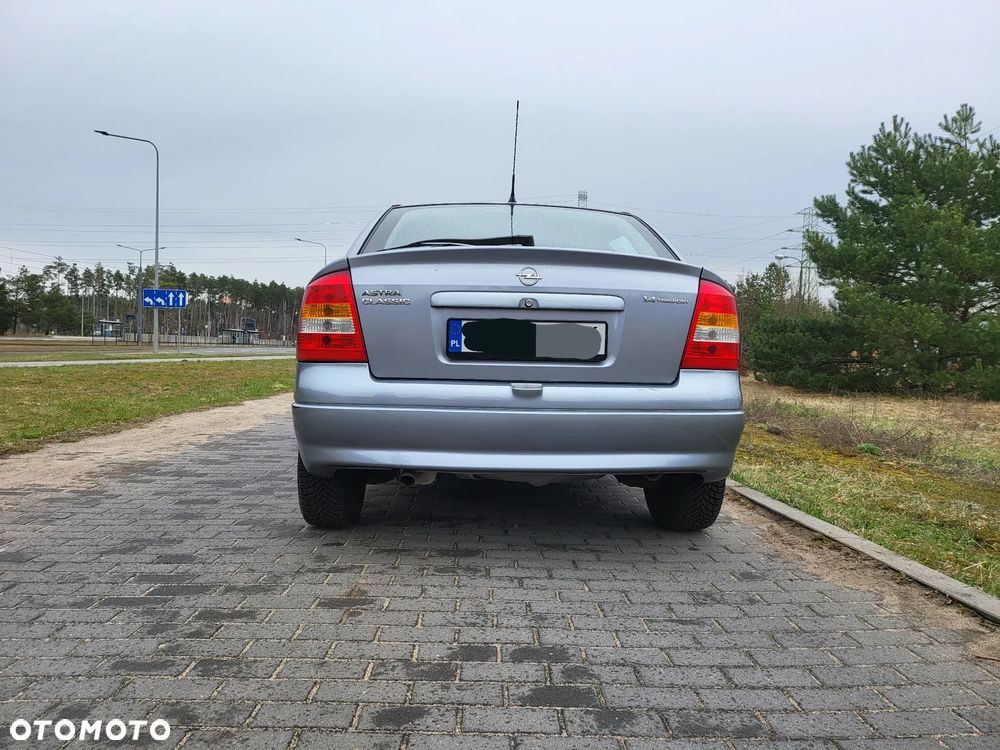 Opel Astra 1.4 - 5
