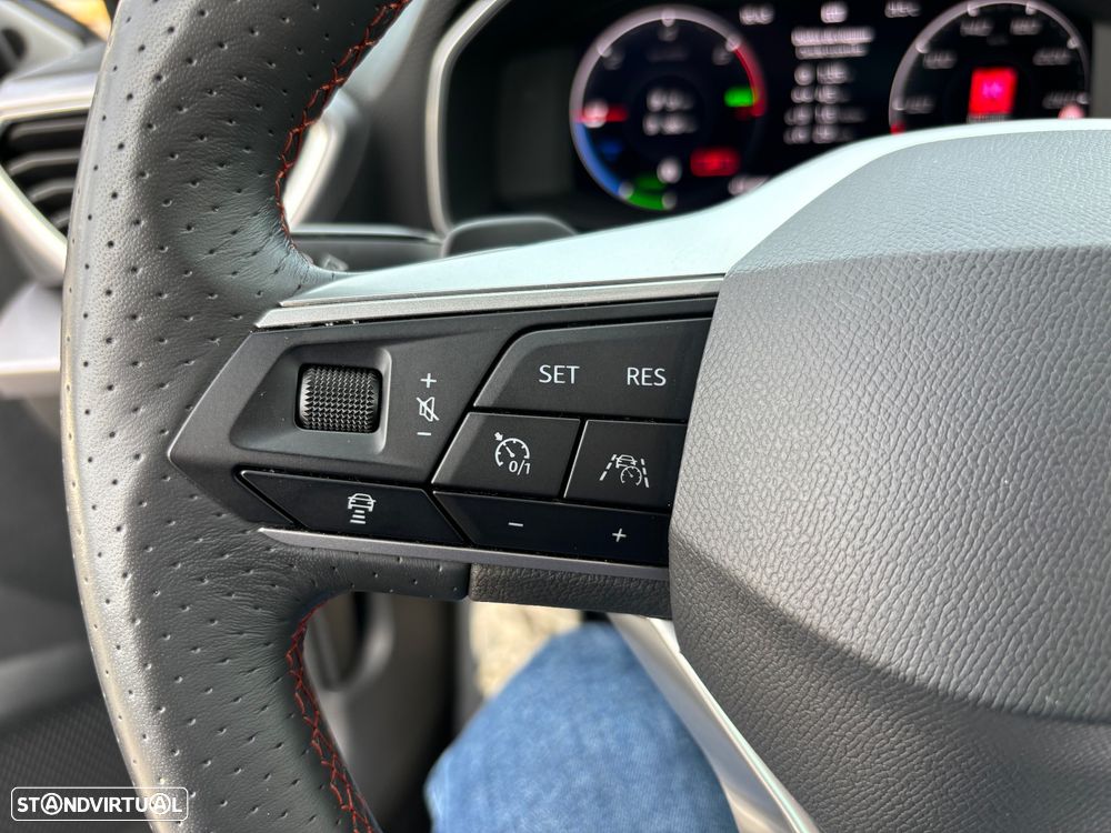 SEAT Leon 1.4 e-Hybrid DSG FR Plus - 35