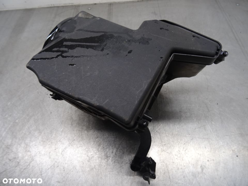 VOLVO V50 LIFT 07-12 OBUDOWA FILTRA POWIETRZA - 1