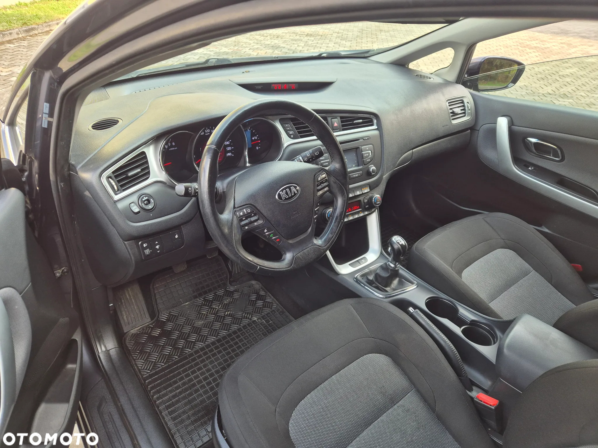 Kia Ceed 1.6 GDI Edition 7 - 9