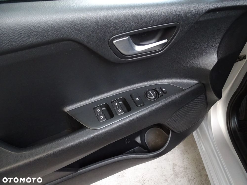 Kia Rio 1.0 T-GDI L - 29