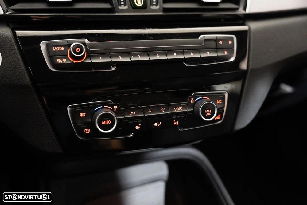 BMW X1 18 d sDrive Advantage - 21