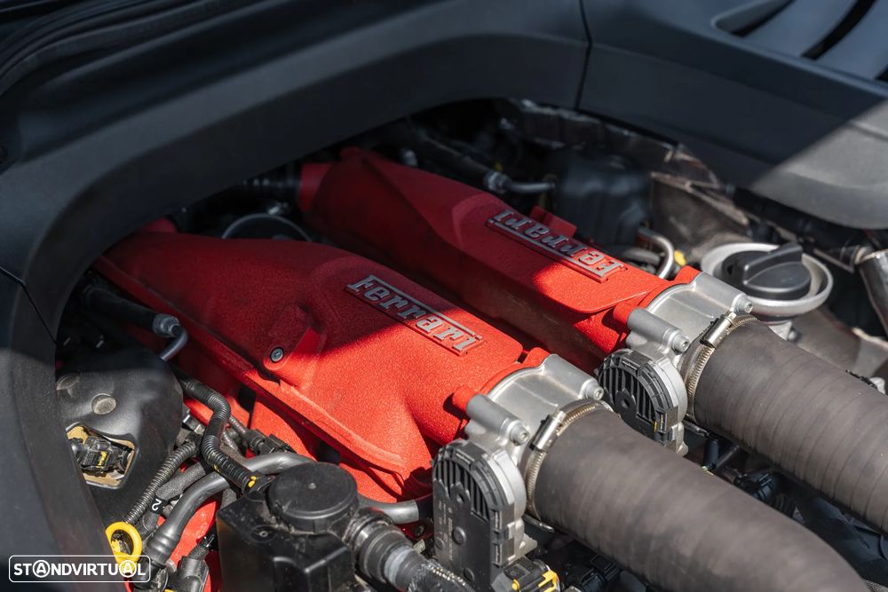 Ferrari GTC4 Lusso - 11