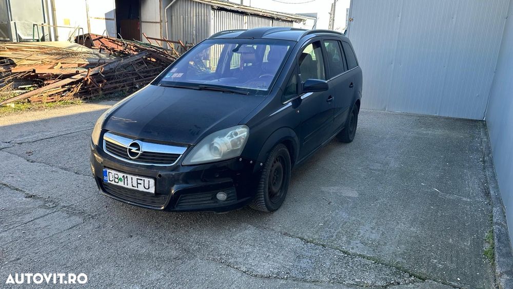 Opel Zafira - 1