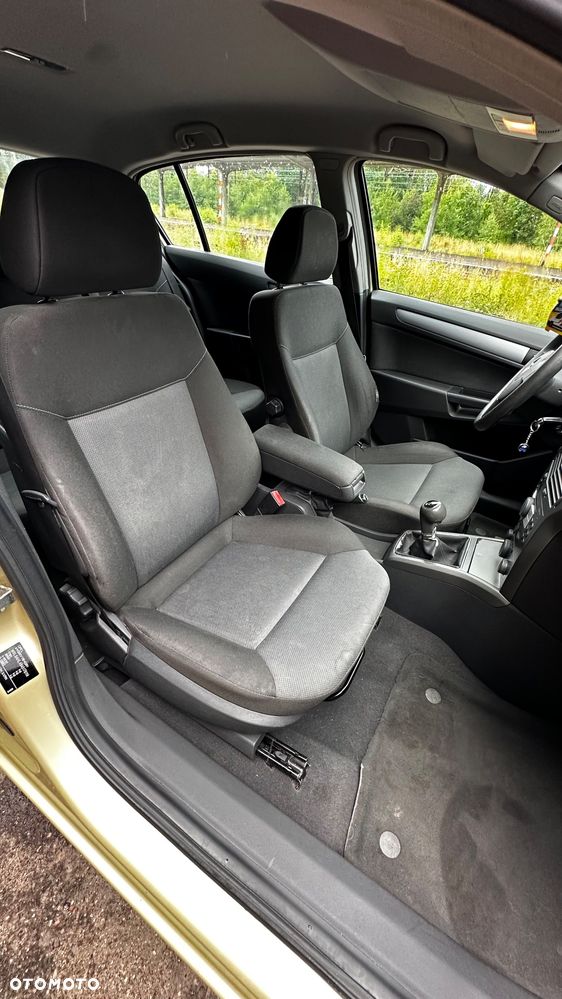 Opel Astra 1.6 Sport - 14