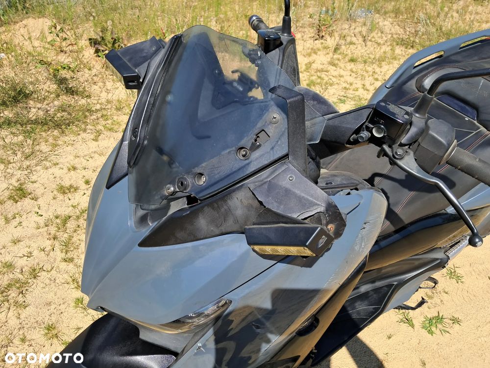 Yamaha X-max - 10